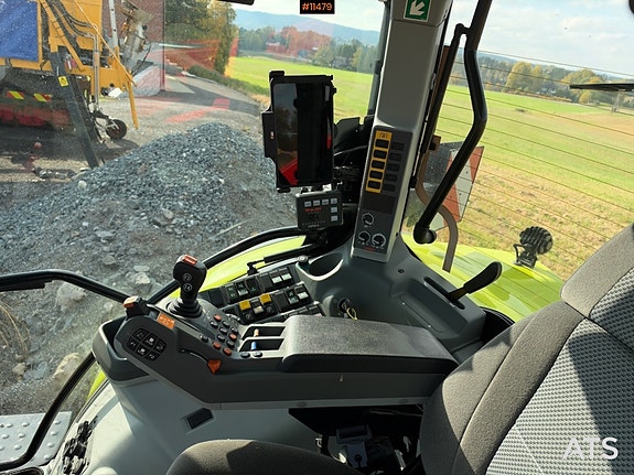 CLAAS Arion 650 4x4 Traktor m/ frontlaster og skuffe – 700 timer og 2 sett dekk! 29 of 30
