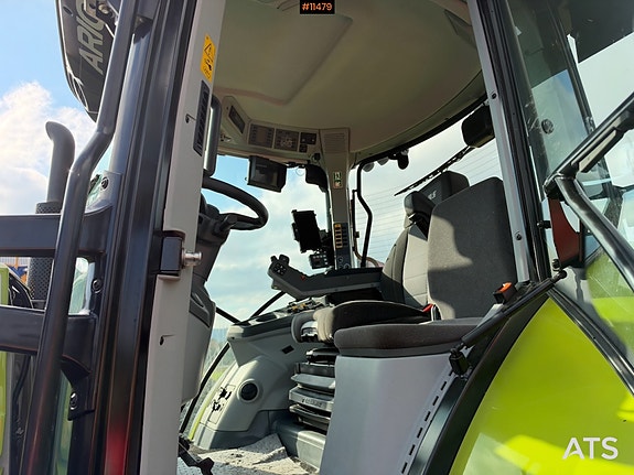 CLAAS Arion 650 4x4 Traktor m/ frontlaster og skuffe – 700 timer og 2 sett dekk! 28 of 30