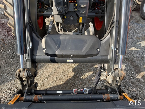 CLAAS Arion 650 4x4 Traktor m/ frontlaster og skuffe – 700 timer og 2 sett dekk! 13 of 30