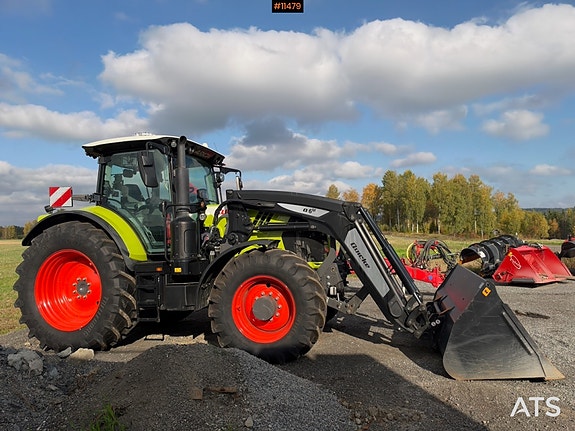 CLAAS Arion 650 4x4 Traktor m/ frontlaster og skuffe – 700 timer og 2 sett dekk! 6 of 30