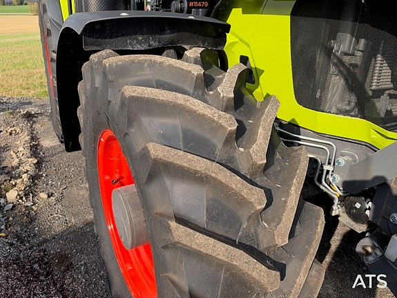 CLAAS Arion 650 4x4 Traktor m/ frontlaster og skuffe – 700 timer og 2 sett dekk! 19 of 30