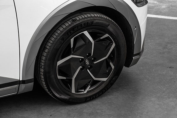 Hyundai Ioniq 5 10 of 30