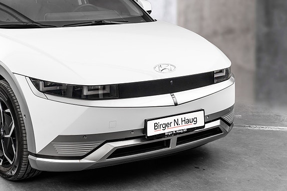 Hyundai Ioniq 5 3 of 30