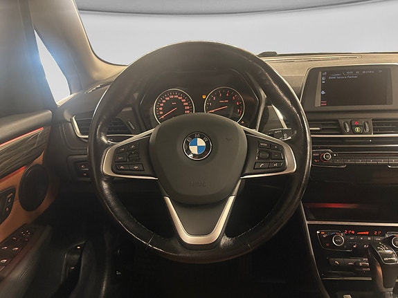 BMW 225xe 12 of 25