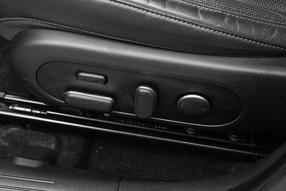 Hyundai Kona 13 of 30