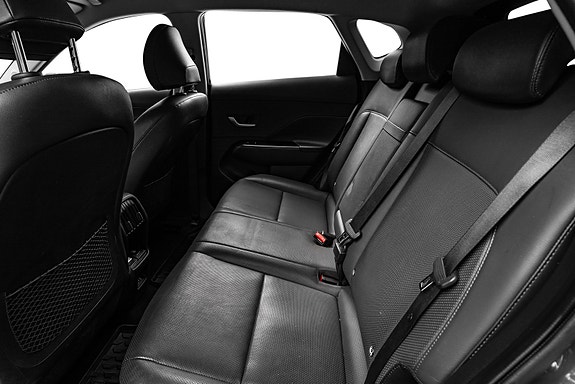 Hyundai Kona 16 of 30