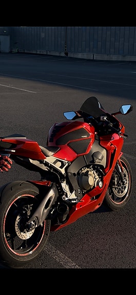 Honda CBR 1000 RR 5 of 12
