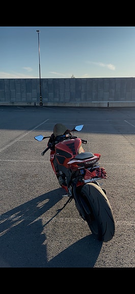 Honda CBR 1000 RR 6 of 12