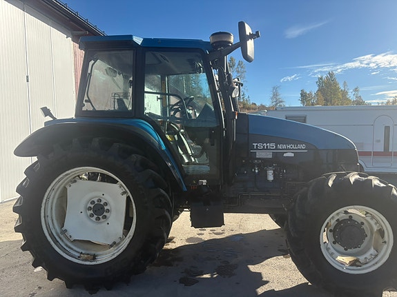New Holland TS115 turbo 7 of 16