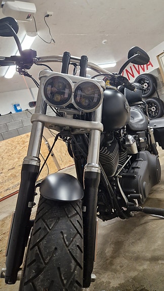 Harley-Davidson FXDF Dyna Fat Bob 22 of 29