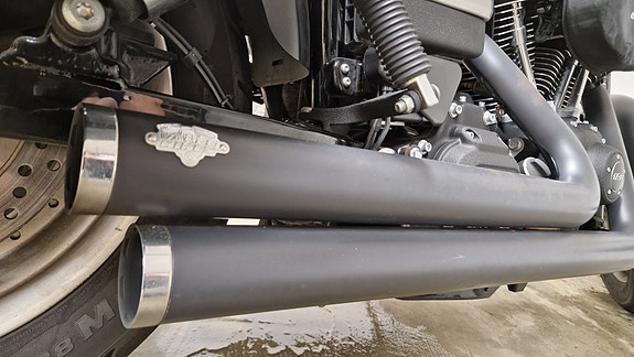 Harley-Davidson FXDF Dyna Fat Bob 29 of 29