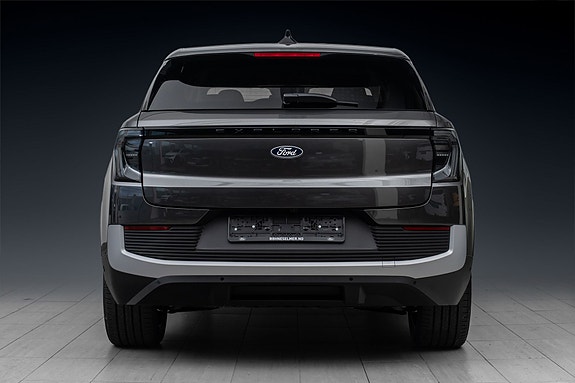 Ford Explorer 8 of 30