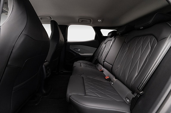 Ford Explorer 25 of 30