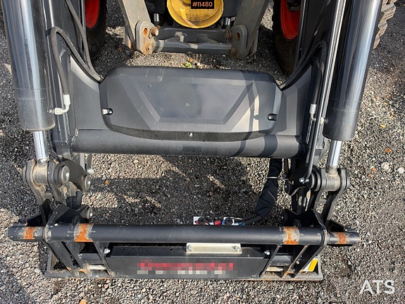 CLAAS Arion 660 m/ Frontlaster – 2750 timer 11 of 30
