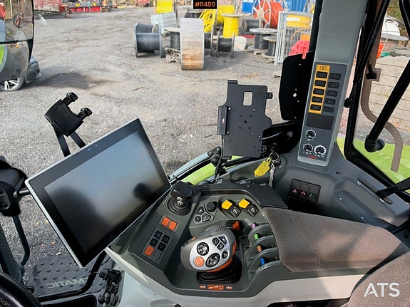 CLAAS Arion 660 m/ Frontlaster – 2750 timer 29 of 30