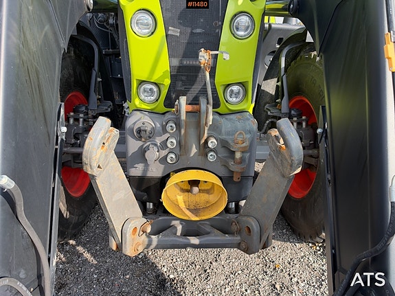 CLAAS Arion 660 m/ Frontlaster – 2750 timer 13 of 30