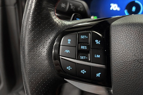 Ford Explorer 15 of 20