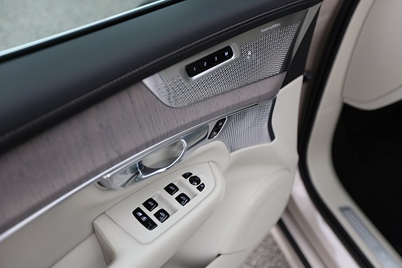 Volvo XC90 7 of 30