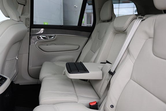 Volvo XC90 20 of 30