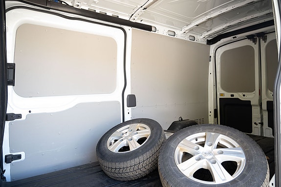 Ford Transit 19 of 26