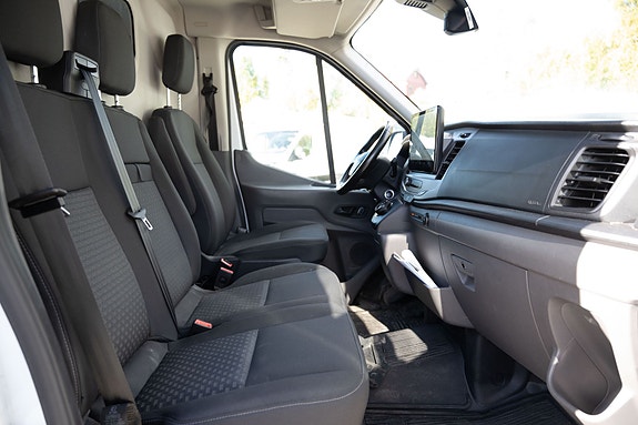 Ford Transit 23 of 26