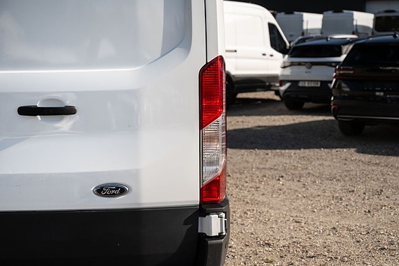 Ford Transit 8 of 26