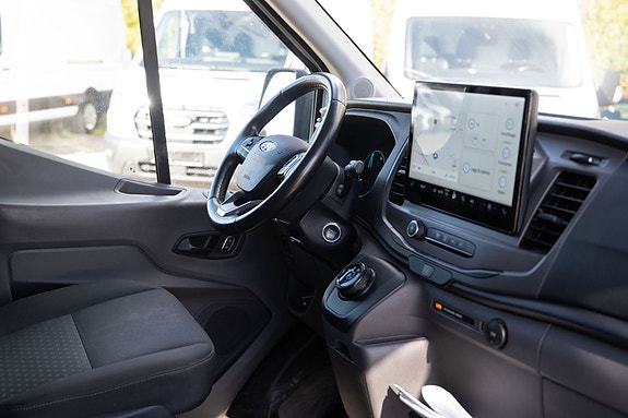 Ford Transit 22 of 26