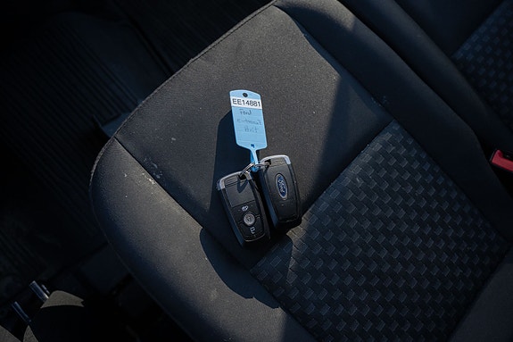 Ford Transit 24 of 26