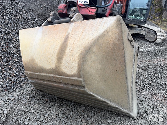 Hitachi ZX225USLC-5B Gravemaskin m/ Rototilt og 2 skuffer. 27 of 30