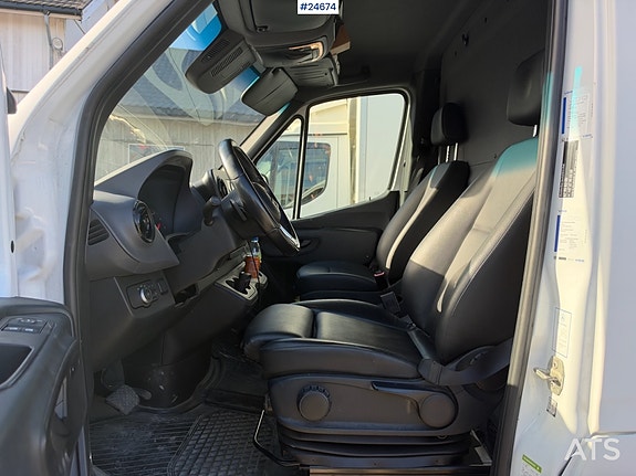 Mercedes-Benz Sprinter 516 CDI Varebil m/ Løftelem – Fartsskriver. 26 of 30