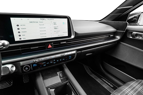 Hyundai Ioniq 6 12 of 30