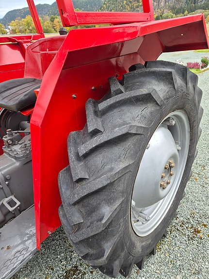 Massey Ferguson 135 5 of 5