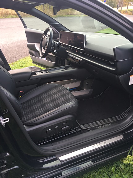 Hyundai Ioniq 6 10 of 15