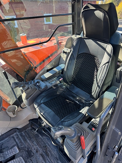Hitachi 85US-3 8 of 21