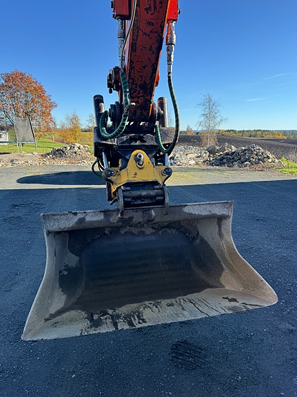 Hitachi 85US-3 18 of 21