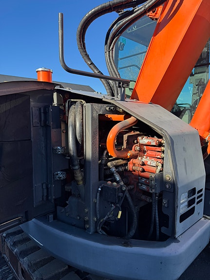 Hitachi 85US-3 17 of 21