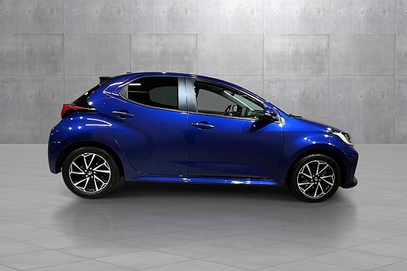 Toyota Yaris 6 of 28