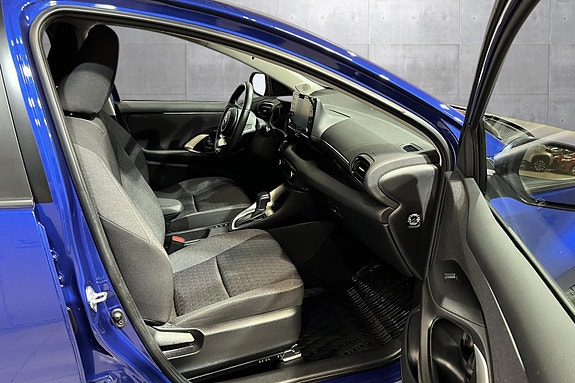 Toyota Yaris 14 of 28