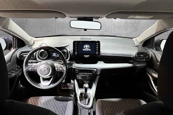 Toyota Yaris 9 of 28
