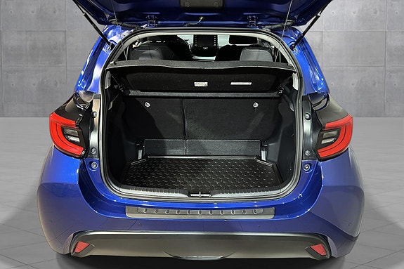 Toyota Yaris 17 of 28
