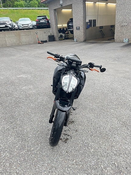 KTM 125 Duke 5 of 7