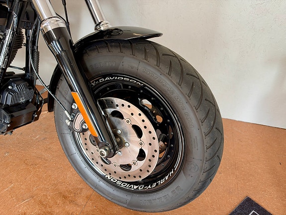 Harley-Davidson FXDF Dyna Fat Bob 28 of 29