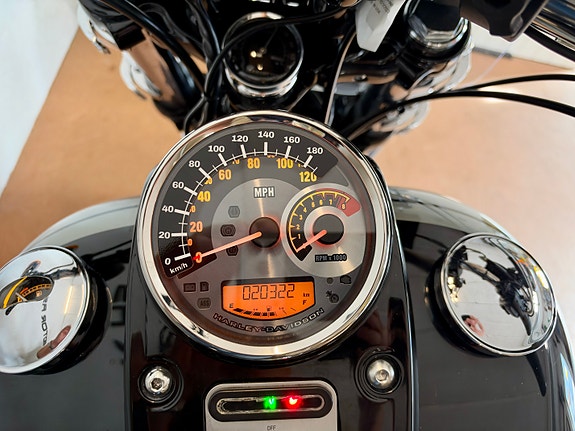 Harley-Davidson FXDF Dyna Fat Bob 19 of 29
