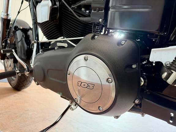 Harley-Davidson FXDF Dyna Fat Bob 16 of 29