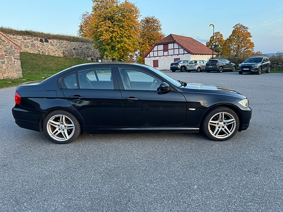 BMW 316d 4 of 13