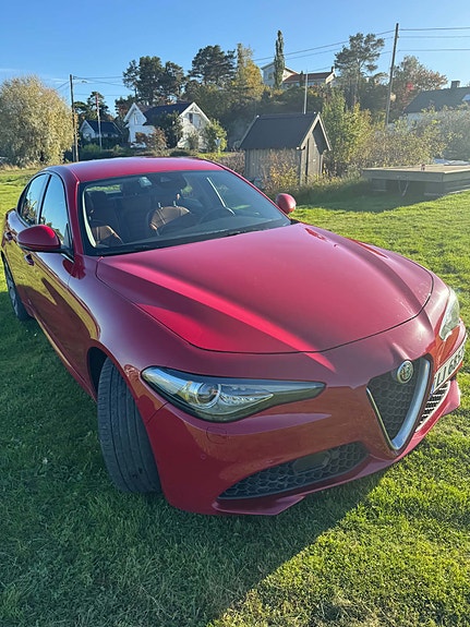 Alfa Romeo Giulia 8 of 10