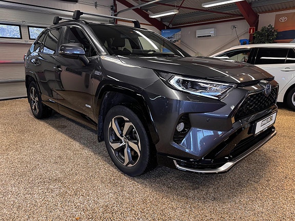 Toyota RAV4 9 of 30