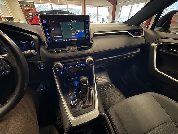 Toyota RAV4 15 of 30