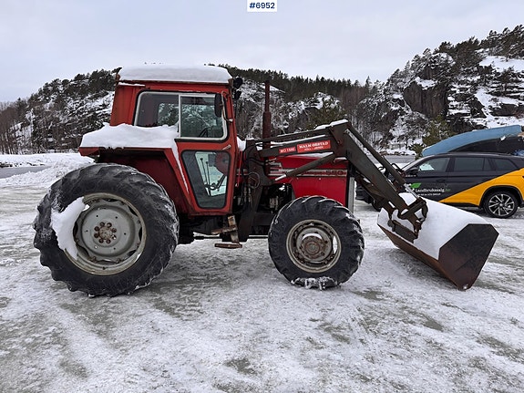 Massey Ferguson 590 m/ frontlaster og snøskuffe. 3 of 30