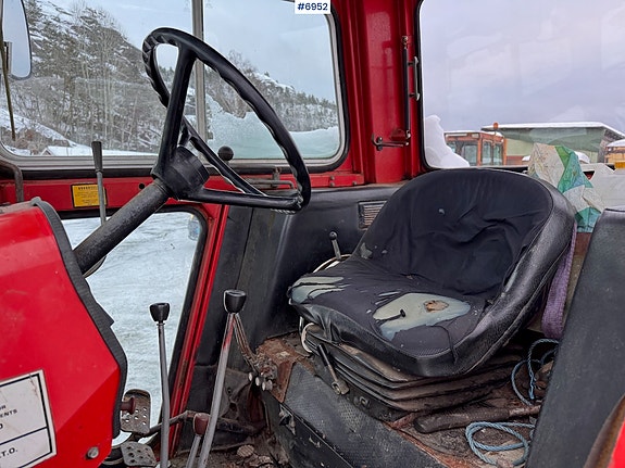 Massey Ferguson 590 m/ frontlaster og snøskuffe. 10 of 30